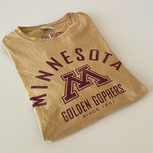 Comfort Wash T-shirt University of Minnesota Washed Look Gold